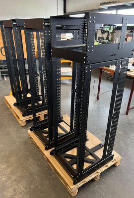 HEAVY-DUTY PULL OUT-FRAME VOOR TECHNISCHE INSTALLATIES